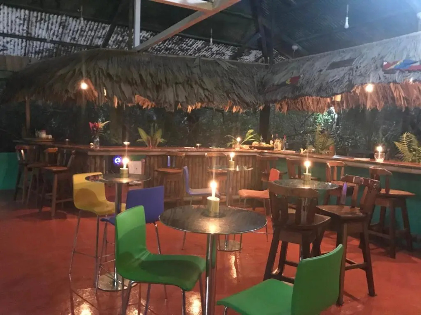 Palapa Hut Hostel & Camping