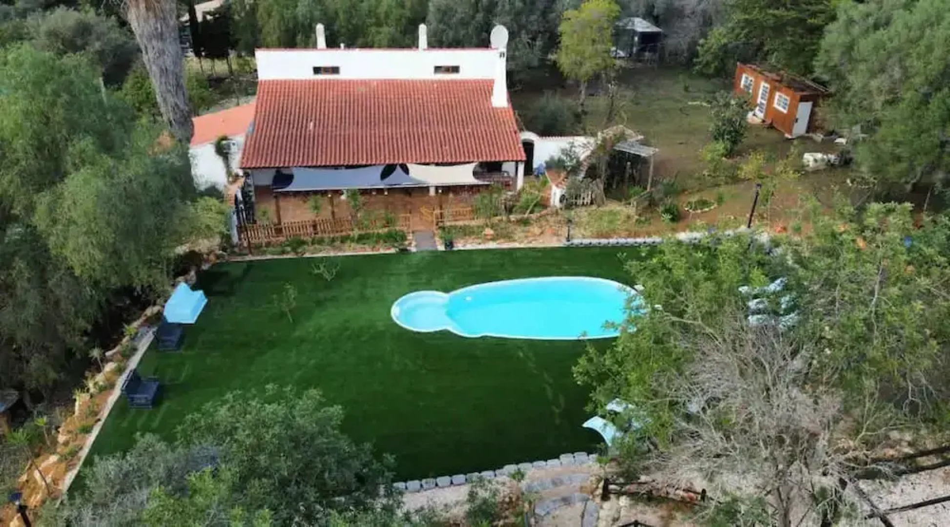 Porches Private Pool Villa 17 Guests