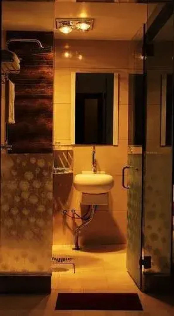 Yuxi Lucky 5 Million Fast Hotel