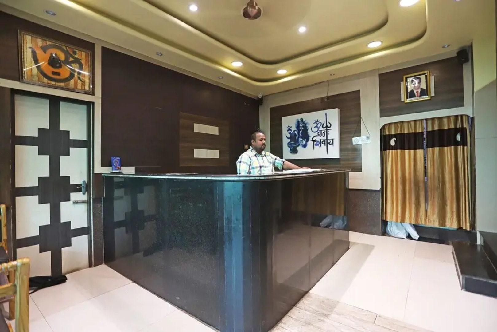 OYO 46604 Hotel Star