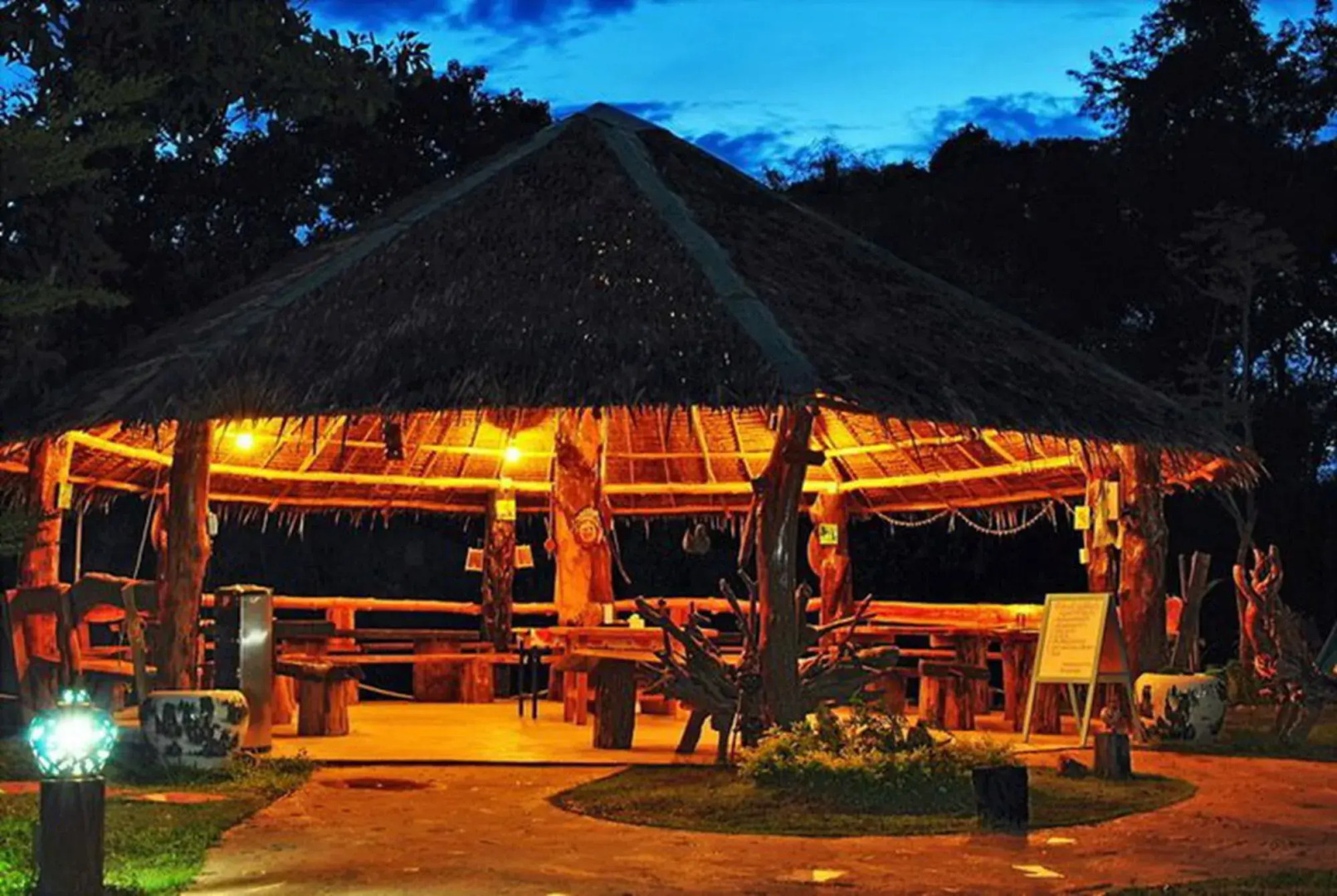 Fahsai Riverview Resort