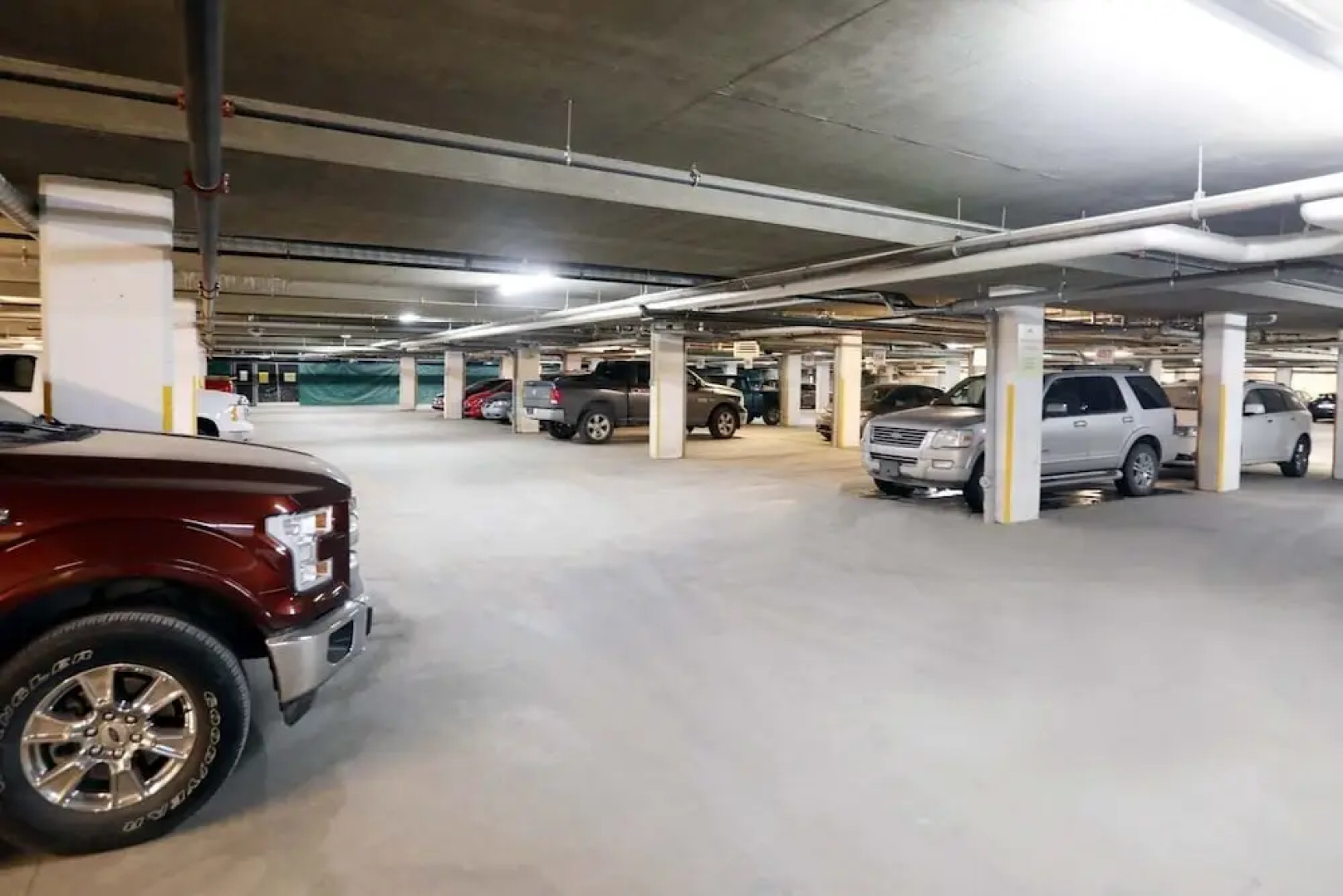 Luxurious Honeymoon & Anniversary Suite