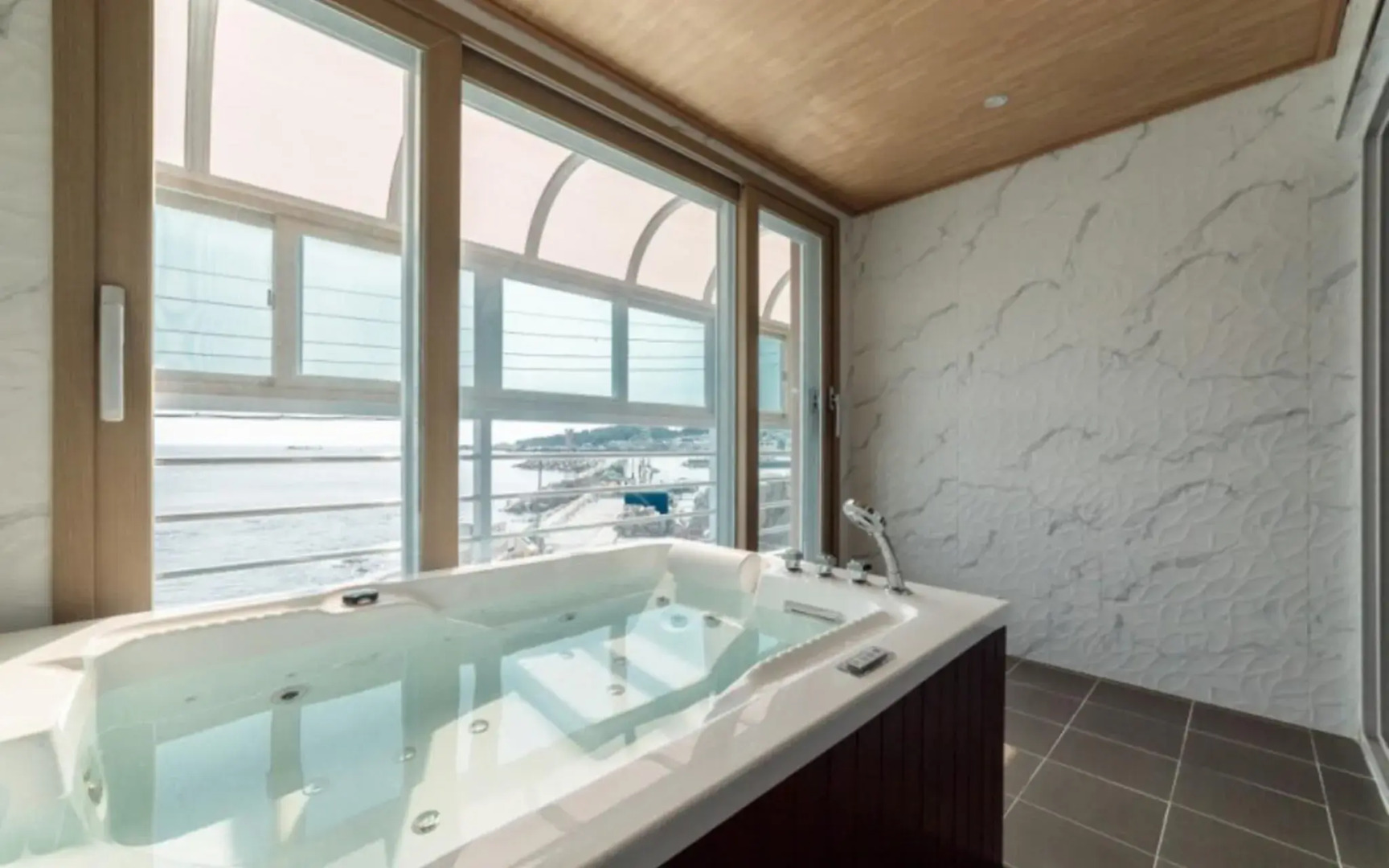 Pohang Beach63 Spa Pension