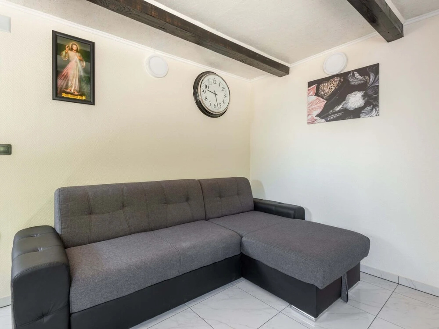 Soothing Holiday Home in Starigrad near Sea