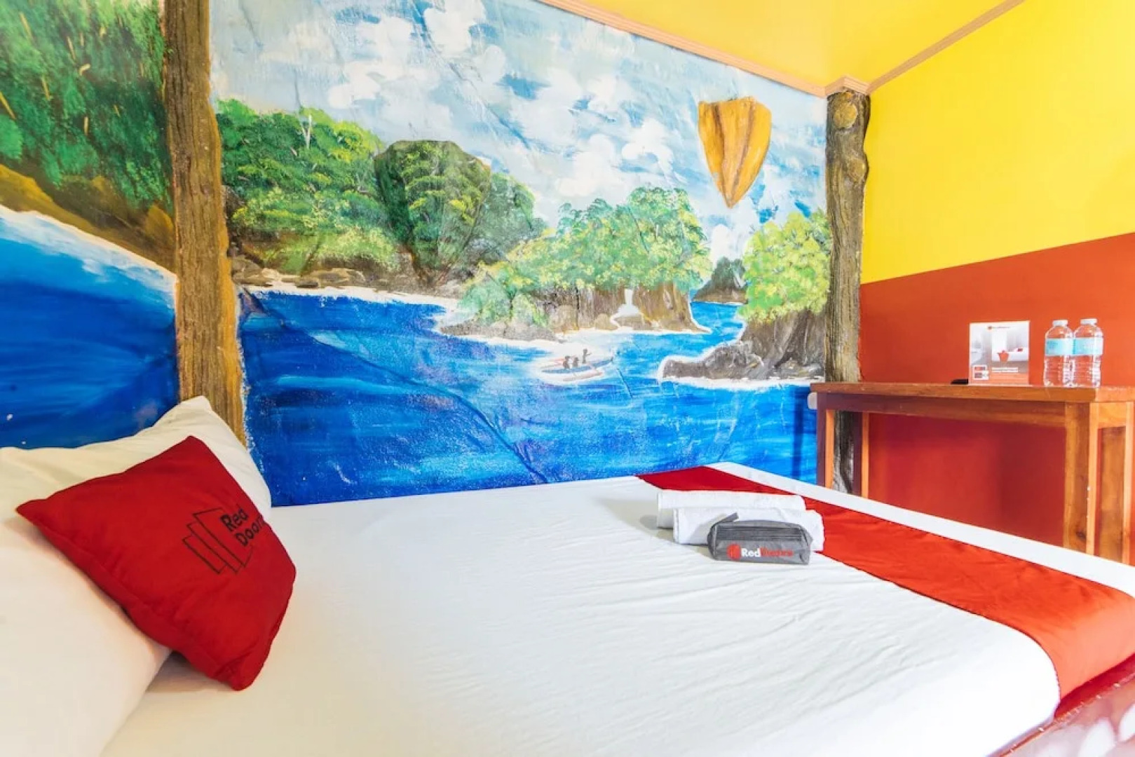 RedDoorz Plus @ San Nicolas Agoo