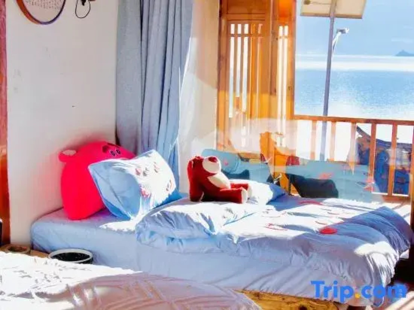 Lugu Lake Yuanrongju Lake View Inn