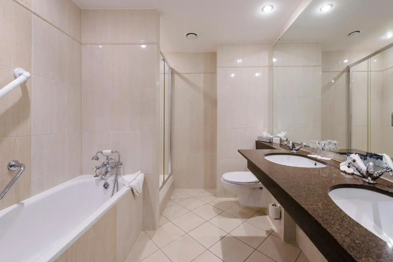 Shearwater Hotel & Spa