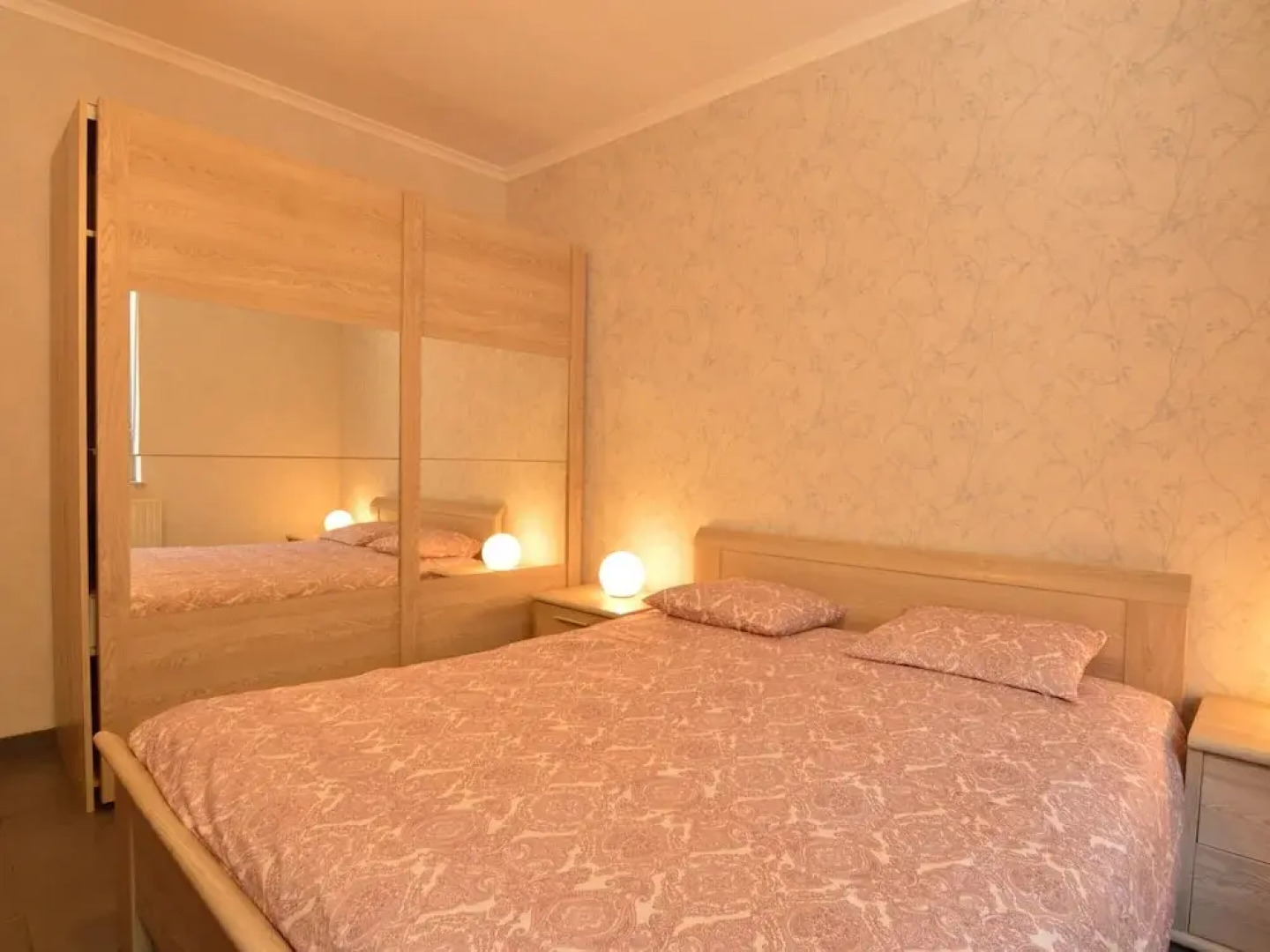 Lovely Modern Apartment, Near the Mosel, Shops and Restaurants