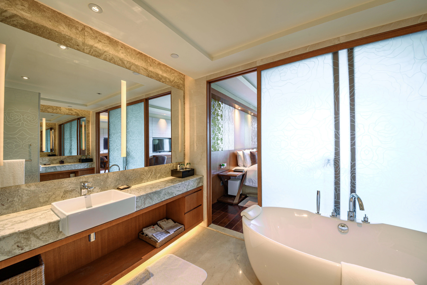 HUALUXE Kunming by IHG