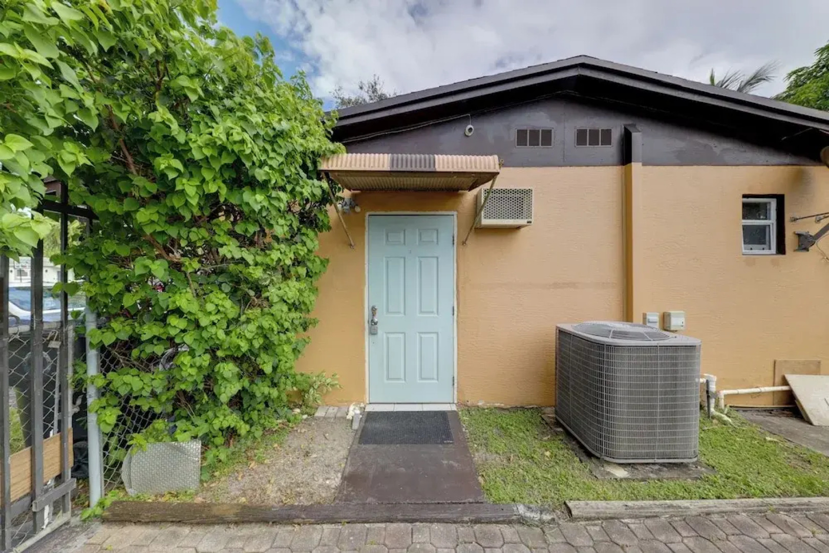 8 Mi to Beach: Pet-friendly Fort Lauderdale Studio