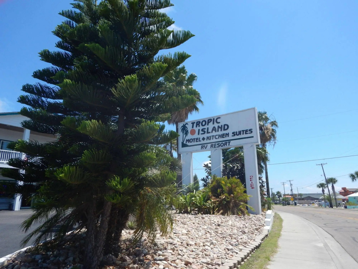 Tropic Island Resort