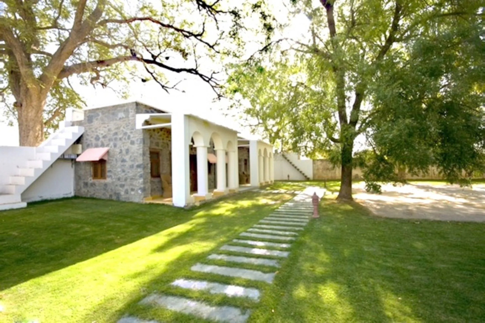 Bijay Niwas Palace 14 Kms from Rampura Agucha