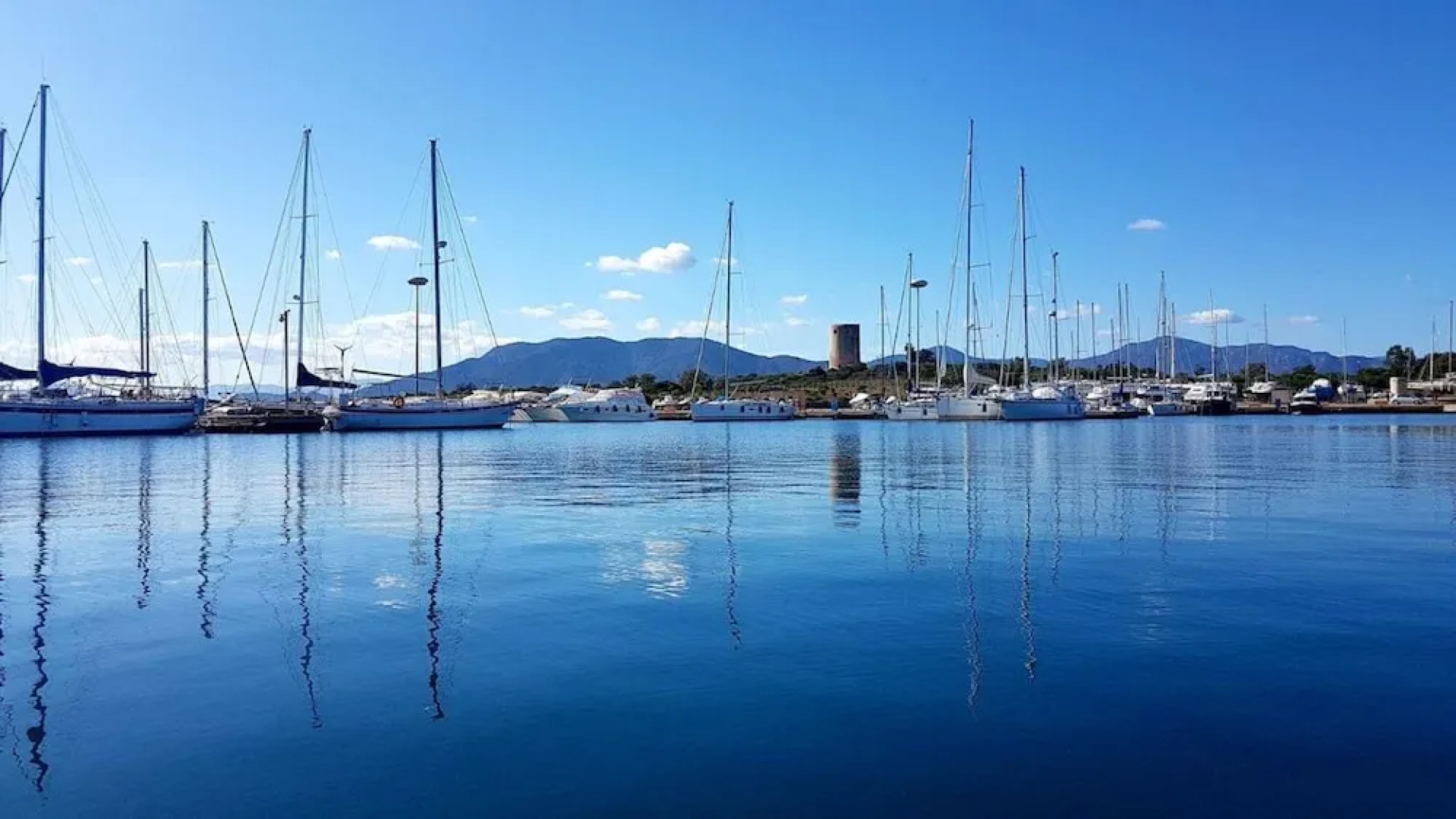 House With 2 Bedrooms in Porto Corallo, With Furnished Terrace and Wifi Near the Beach