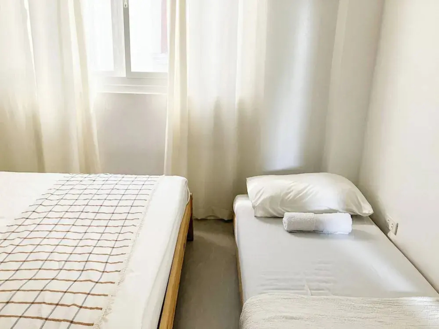 2BR Laid Back Apartment, Near Beach