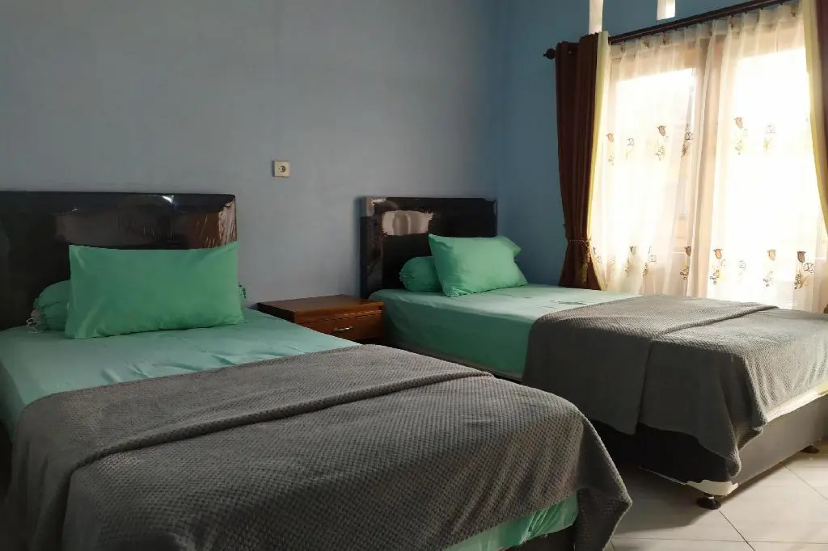 OYO 2423 Hotel Tubalong Taliwang Syariah