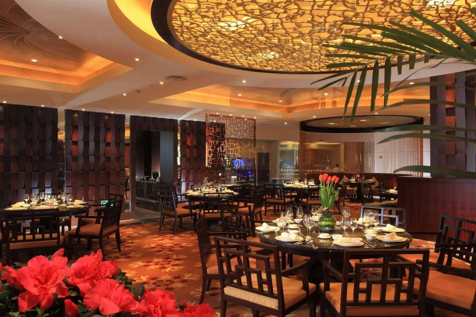 Huaqiao New Century Grand Hotel