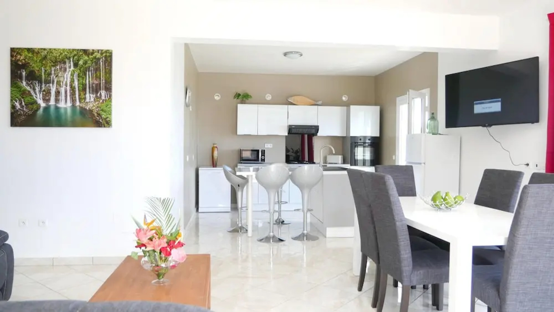 House With 4 Bedrooms in Piton Saint-leu, With Pool Access, Enclosed G