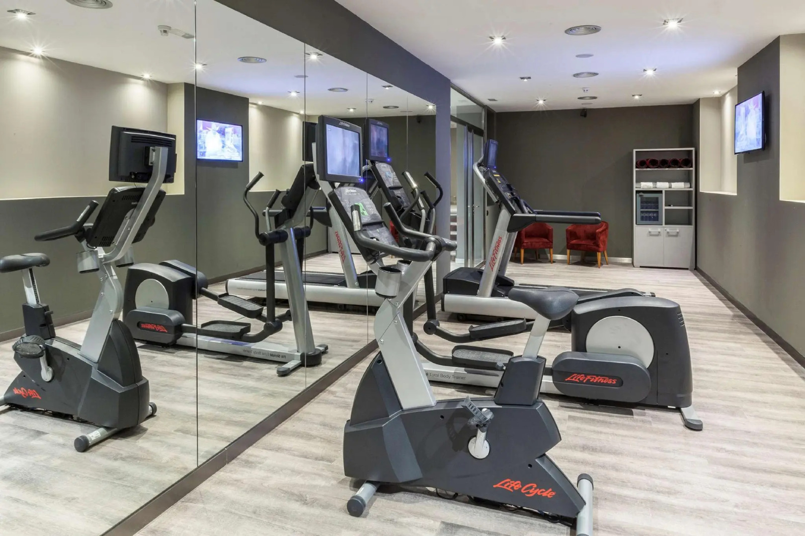 Catalonia Excelsior Hotel