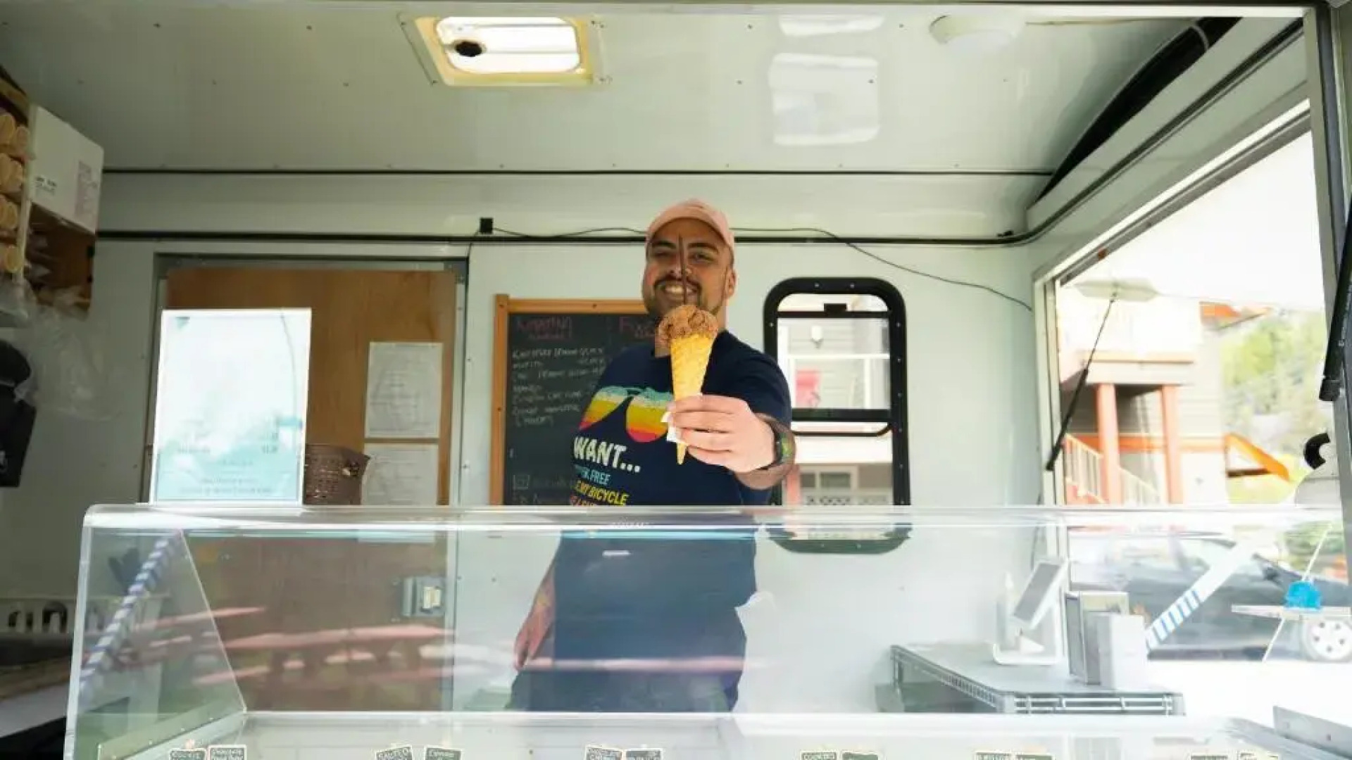 Squamish Adventure Inn & Hostel