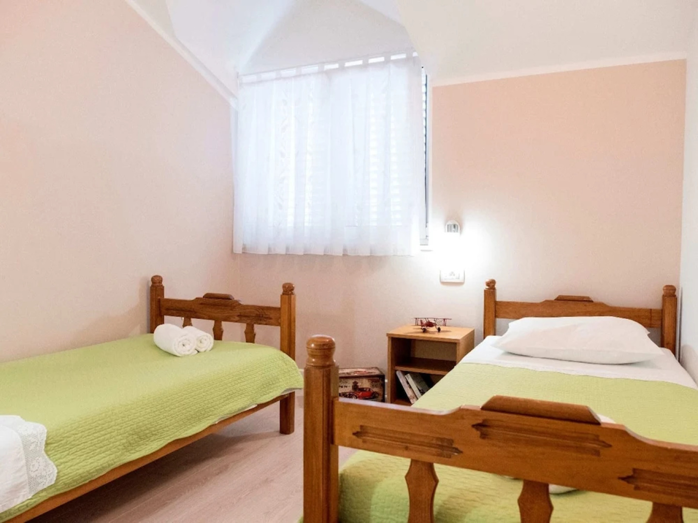 Cozy Villa in Ploce With Shared Pool