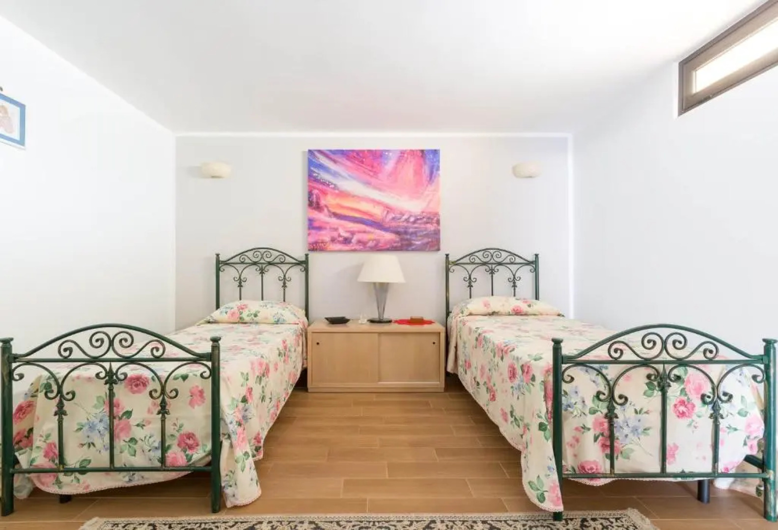 Intera villa con 2 bagni 4 camere da letto e box auto