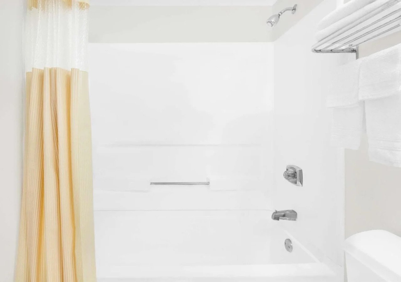 Days Inn by Wyndham Benton