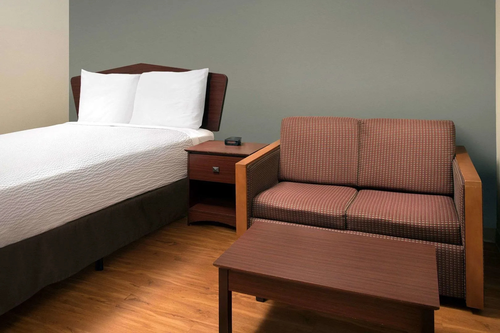 WoodSpring Suites Kansas City Liberty