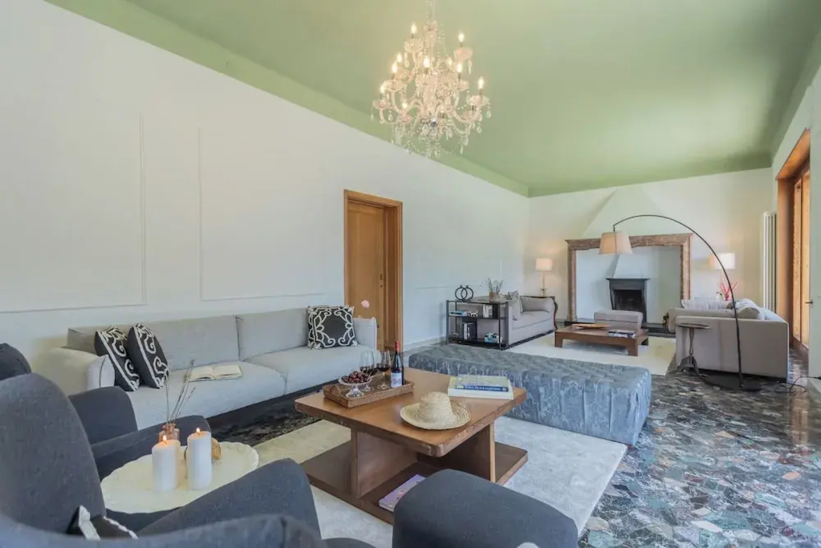 Villa Chiara Moltrasio With Private Garden by Rent all Como