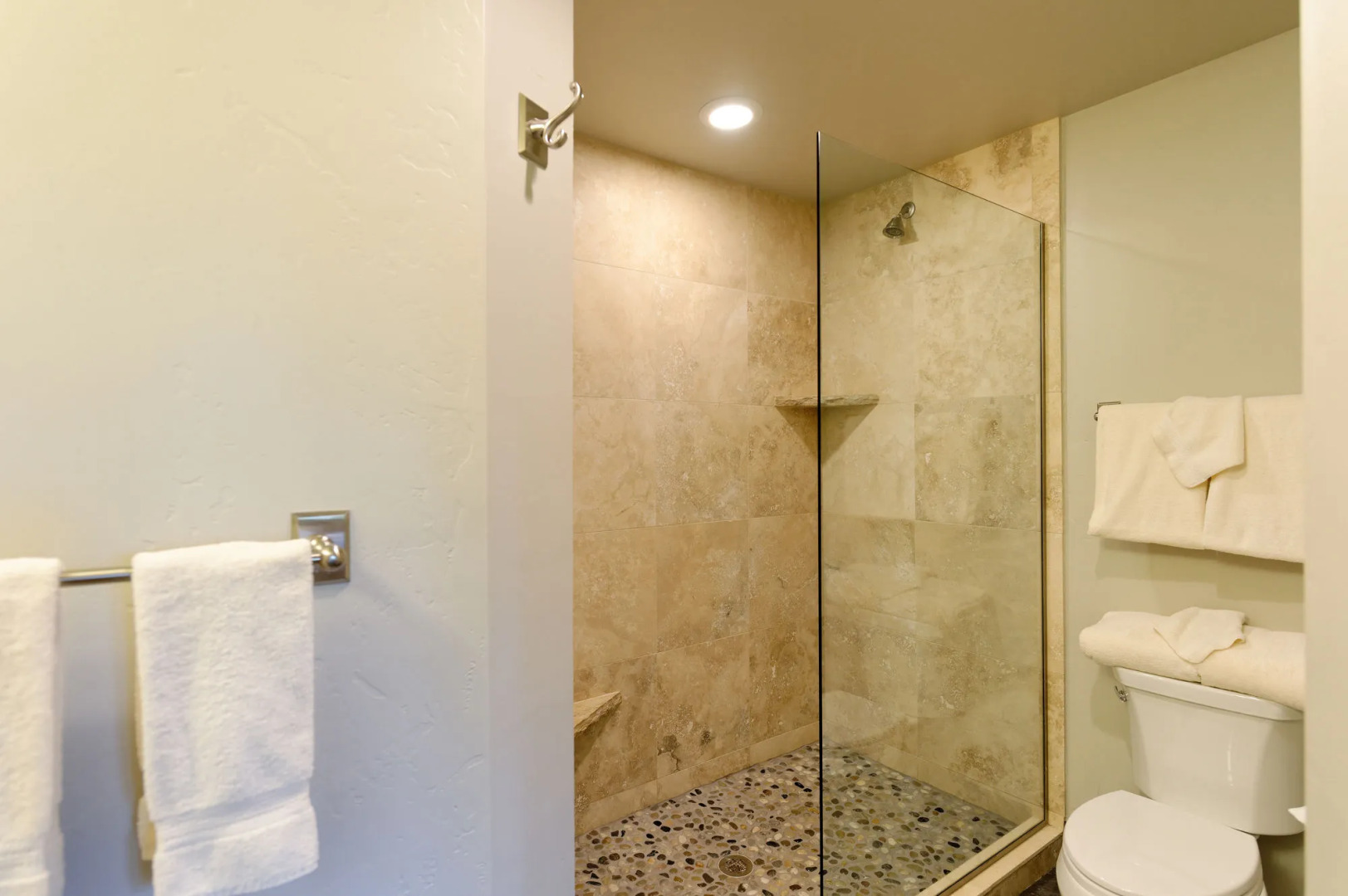 The Crestwood Condominiums