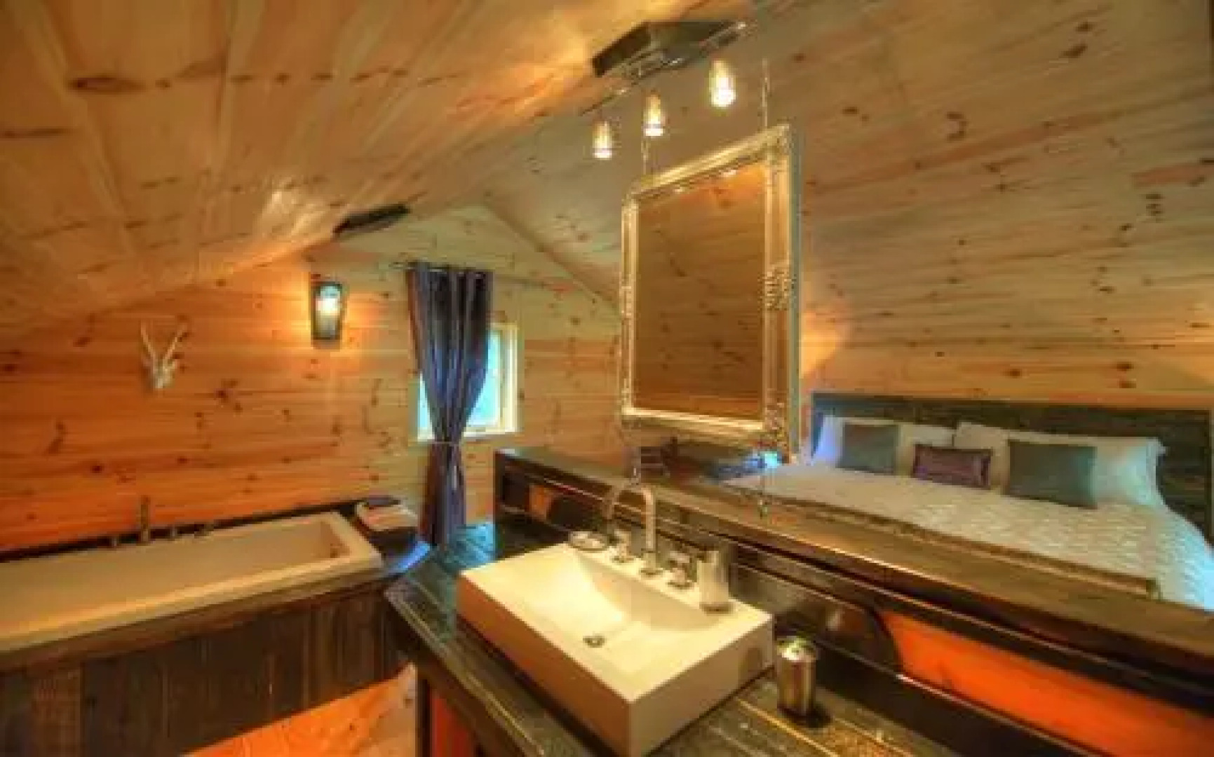 Le Val d'Isère - Les Chalets Spa Canada