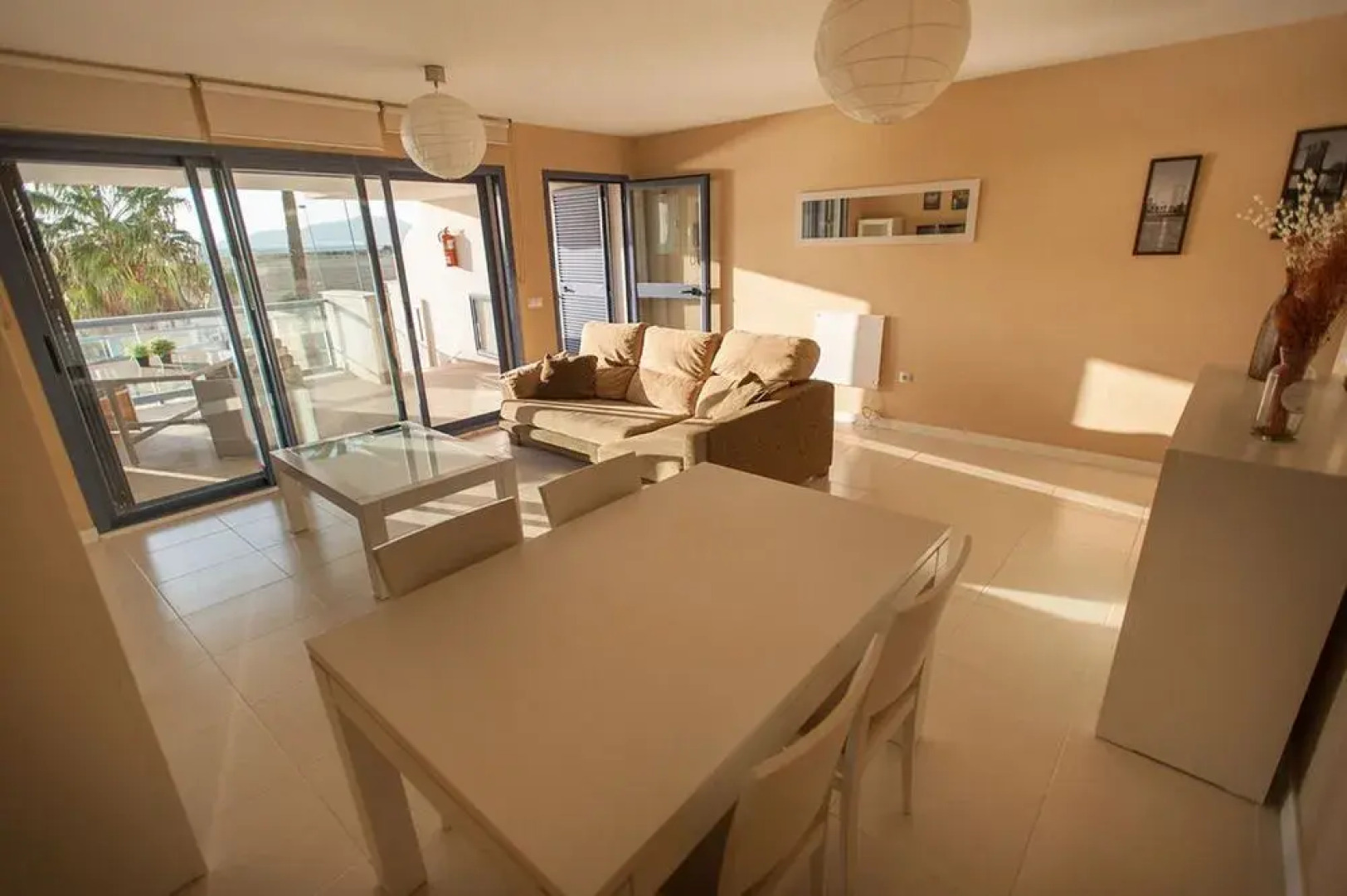 Livingtarifa - Techos Azules