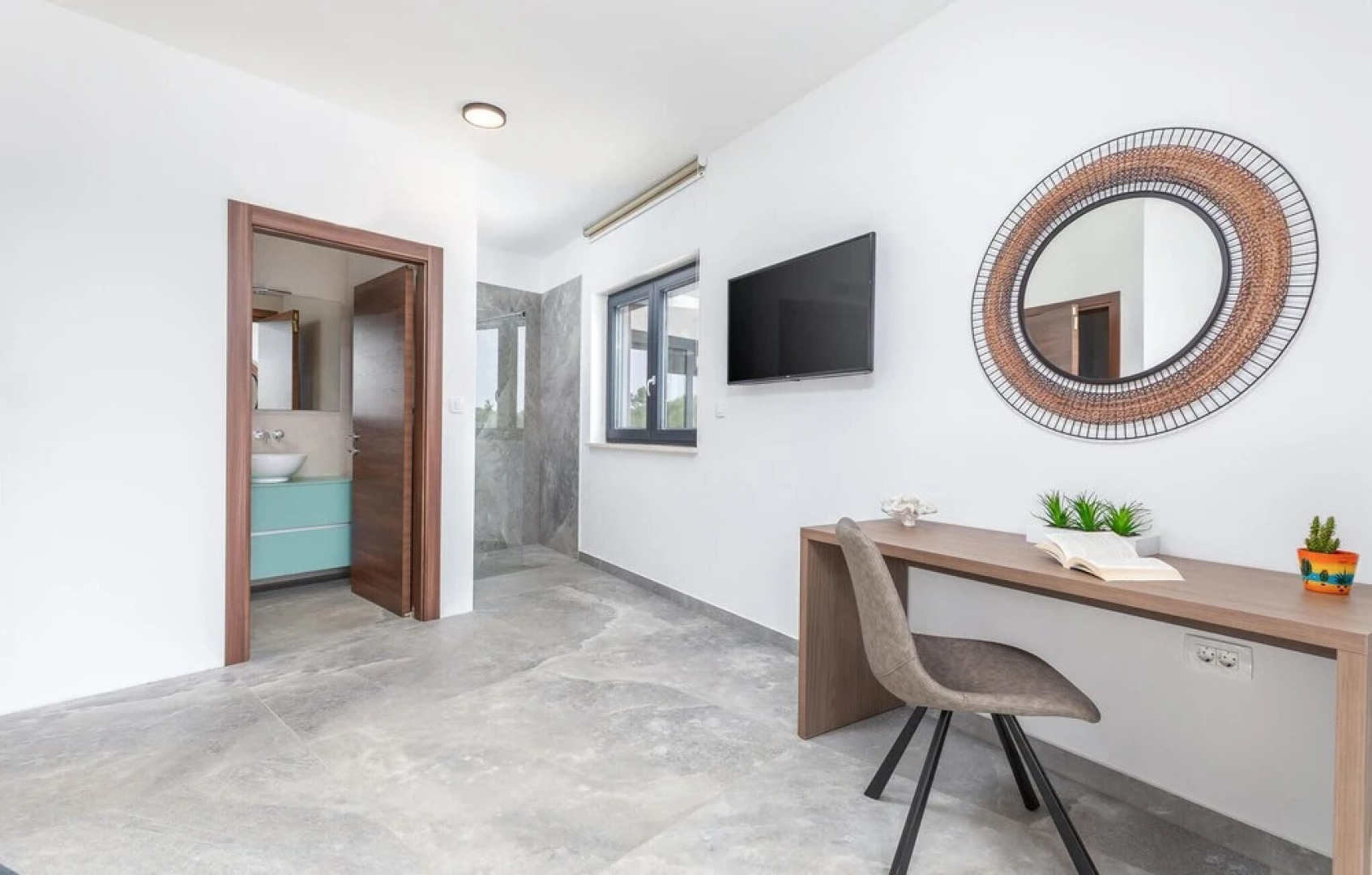 Beautiful Home in Koromacno With Wifi, Heated Swimming Pool and 6 Bedrooms