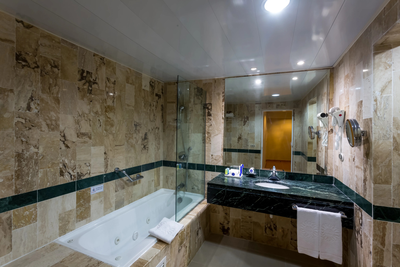 Eurostars Grand Cayacoa