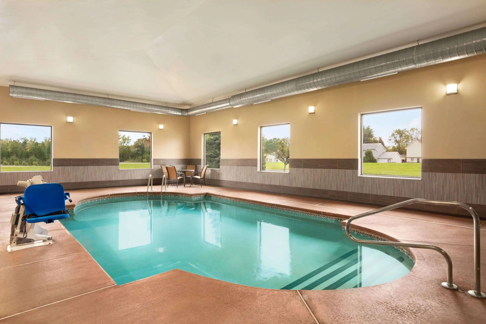 La Quinta Inn & Suites by Wyndham Lackawanna