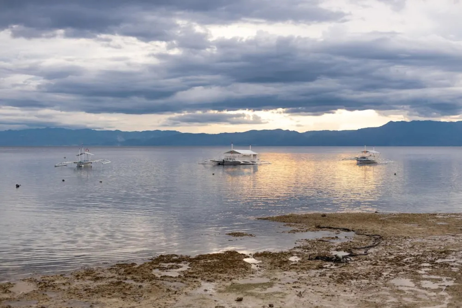 Pescadores Suites Moalboal