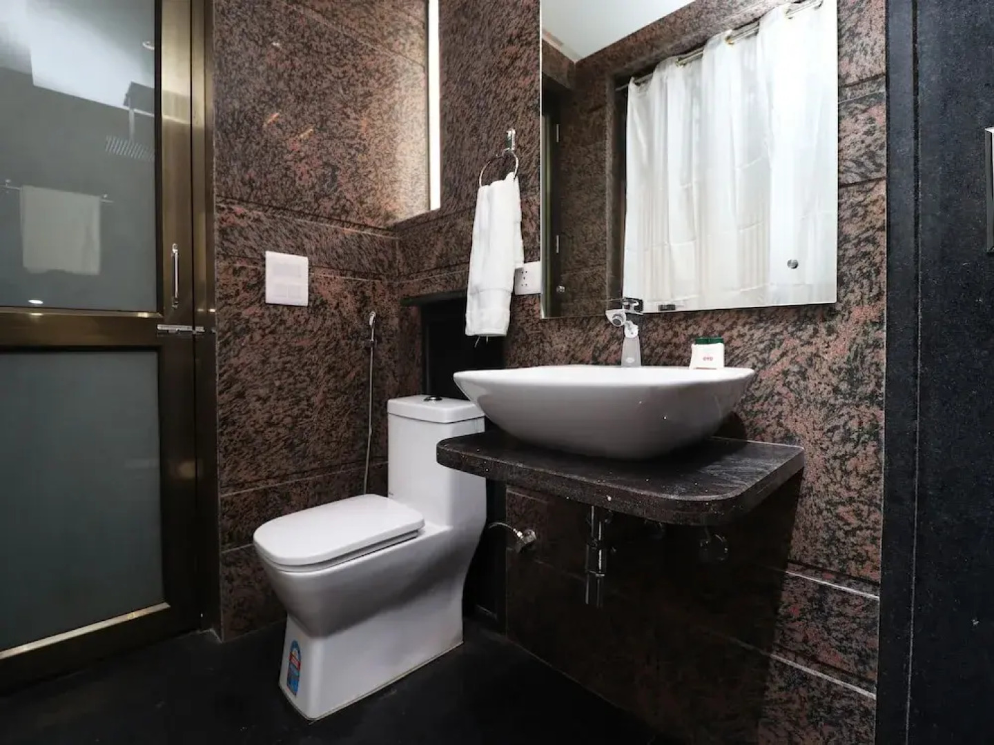 Oyo 36075 Jjk Rukmini Vilas Hotel And Banquet