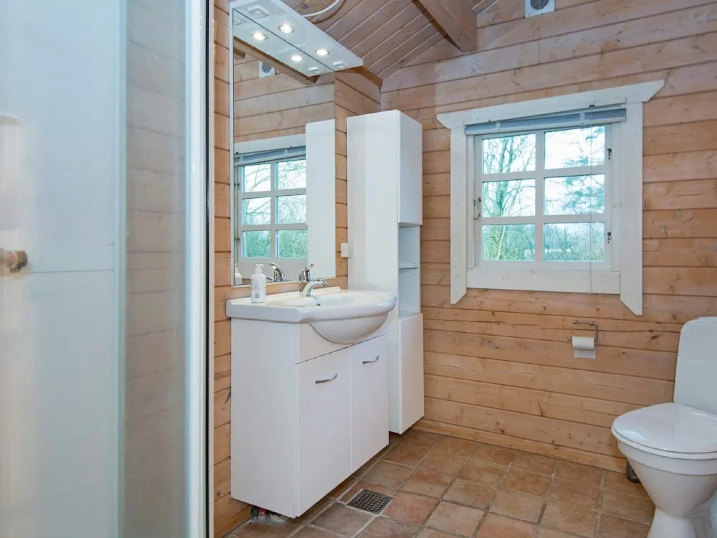 Vibrant Holiday Home in Jutland With Roofed Terrace