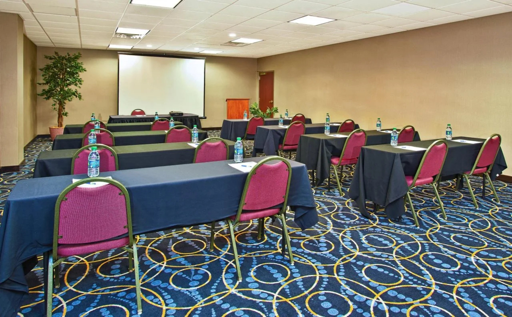 Holiday Inn Express Hotel & Suites Pittsburgh West Mifflin by IHG