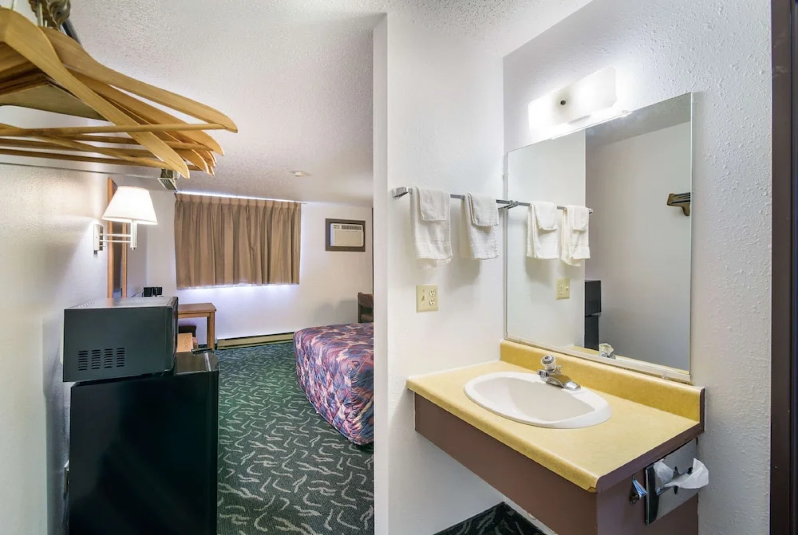 Beaver Creek Inn and Suites