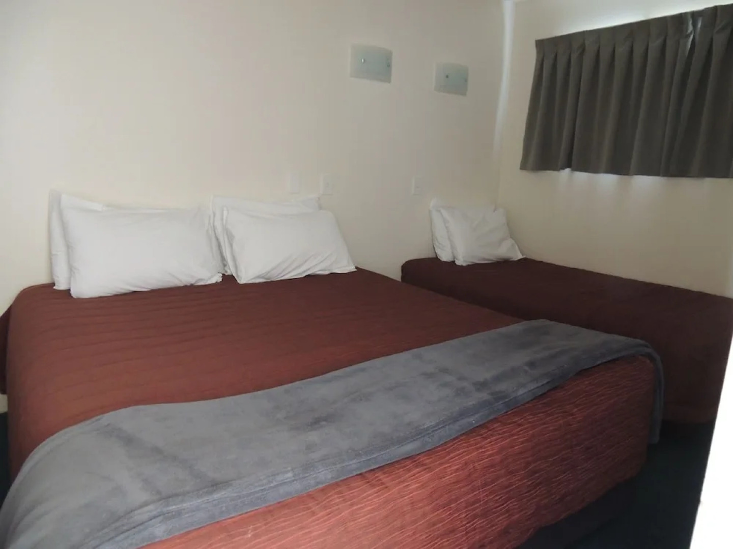 Fountain Court Motel