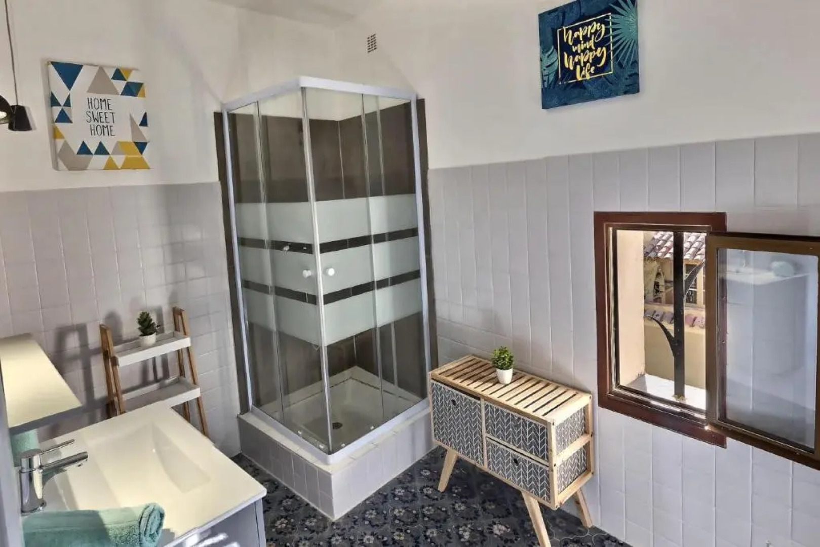 Studio vue sur les toits, lumineux Moustiers #2