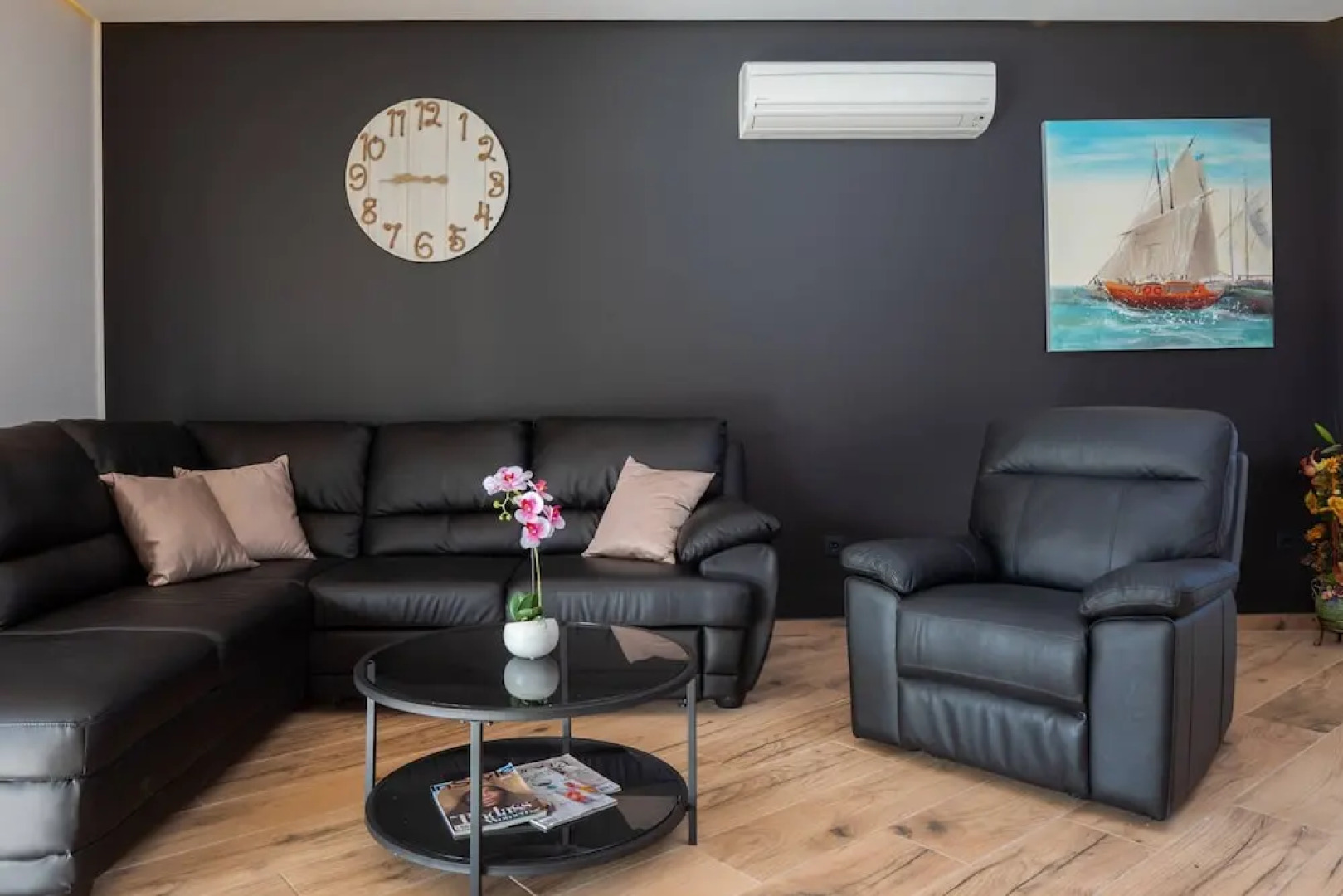 Beachfront Villa Seashell with Pool