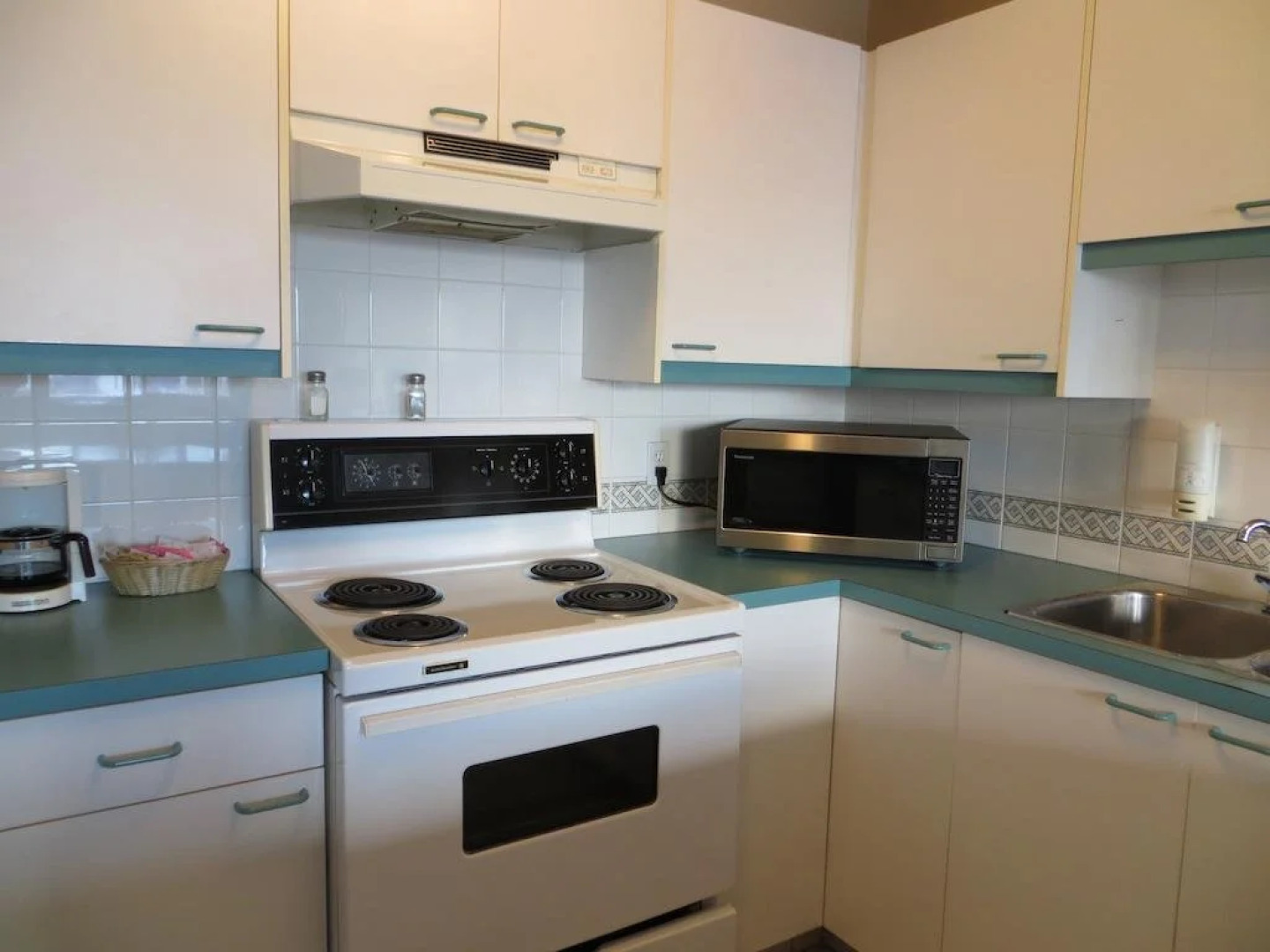 Travelodge by Wyndham Lacombe