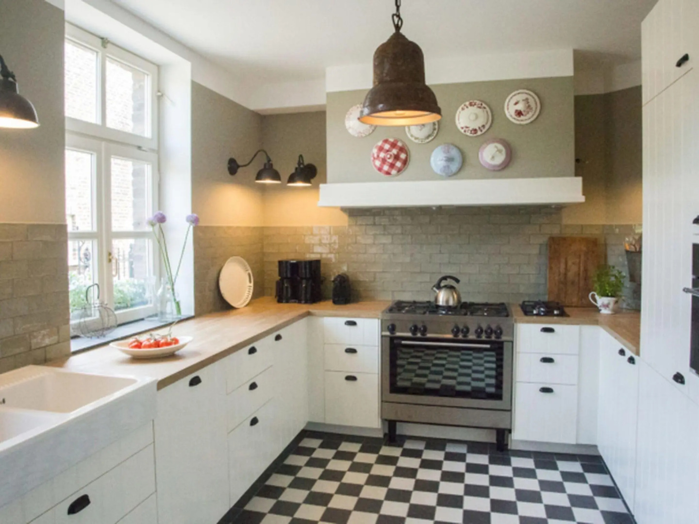 Sprawling Farmhouse in Baarlo With Hot Tub, Private Garden