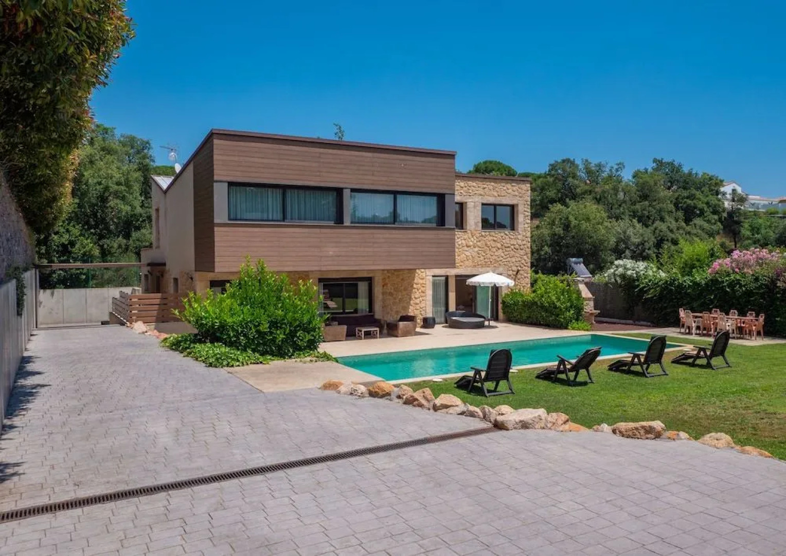 Villa con 2 piscinas