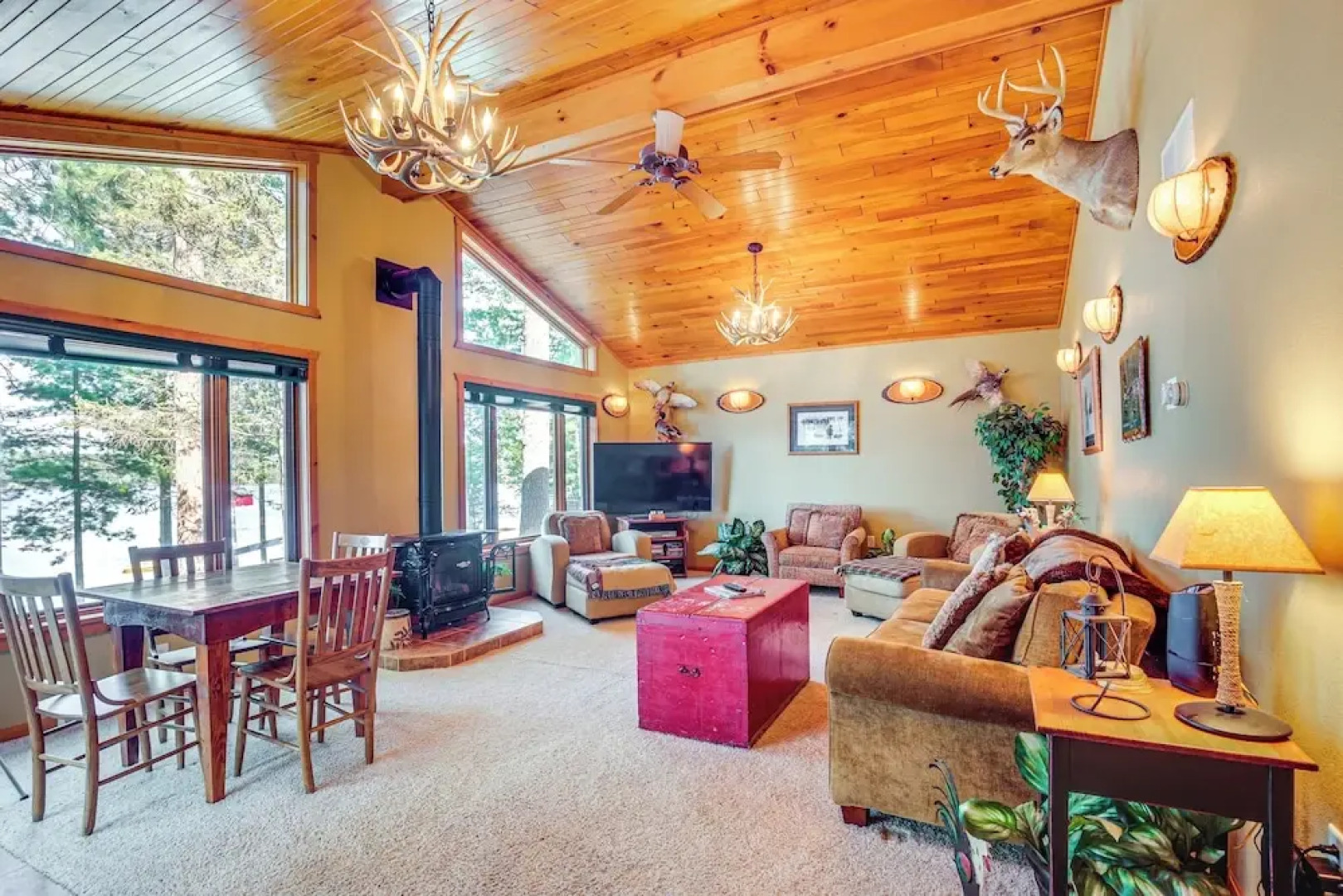 Lake Tomahawk Summer Oasis w/ Deck!