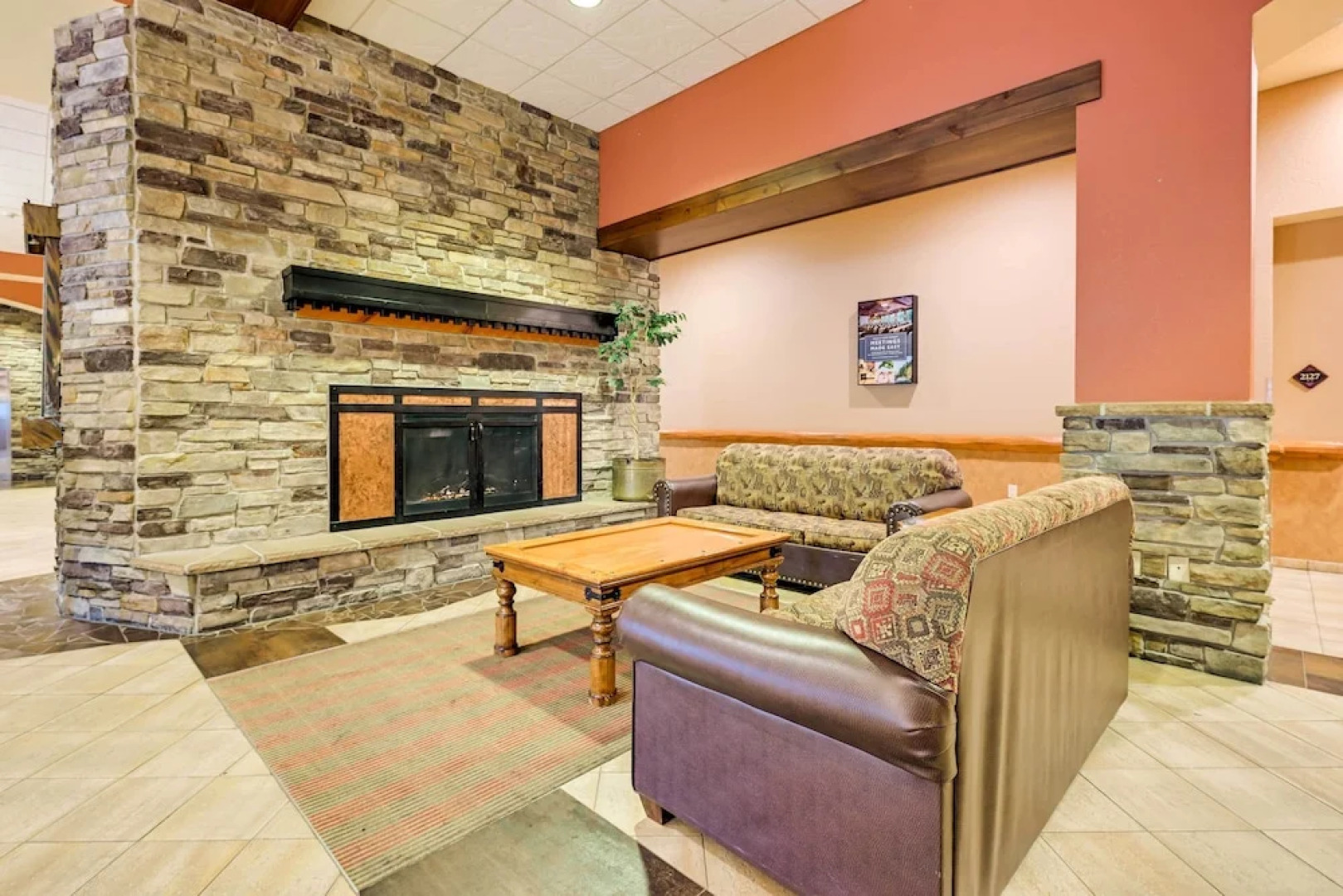 Wisconsin Dells Resort Condo w/ 2 Fireplaces