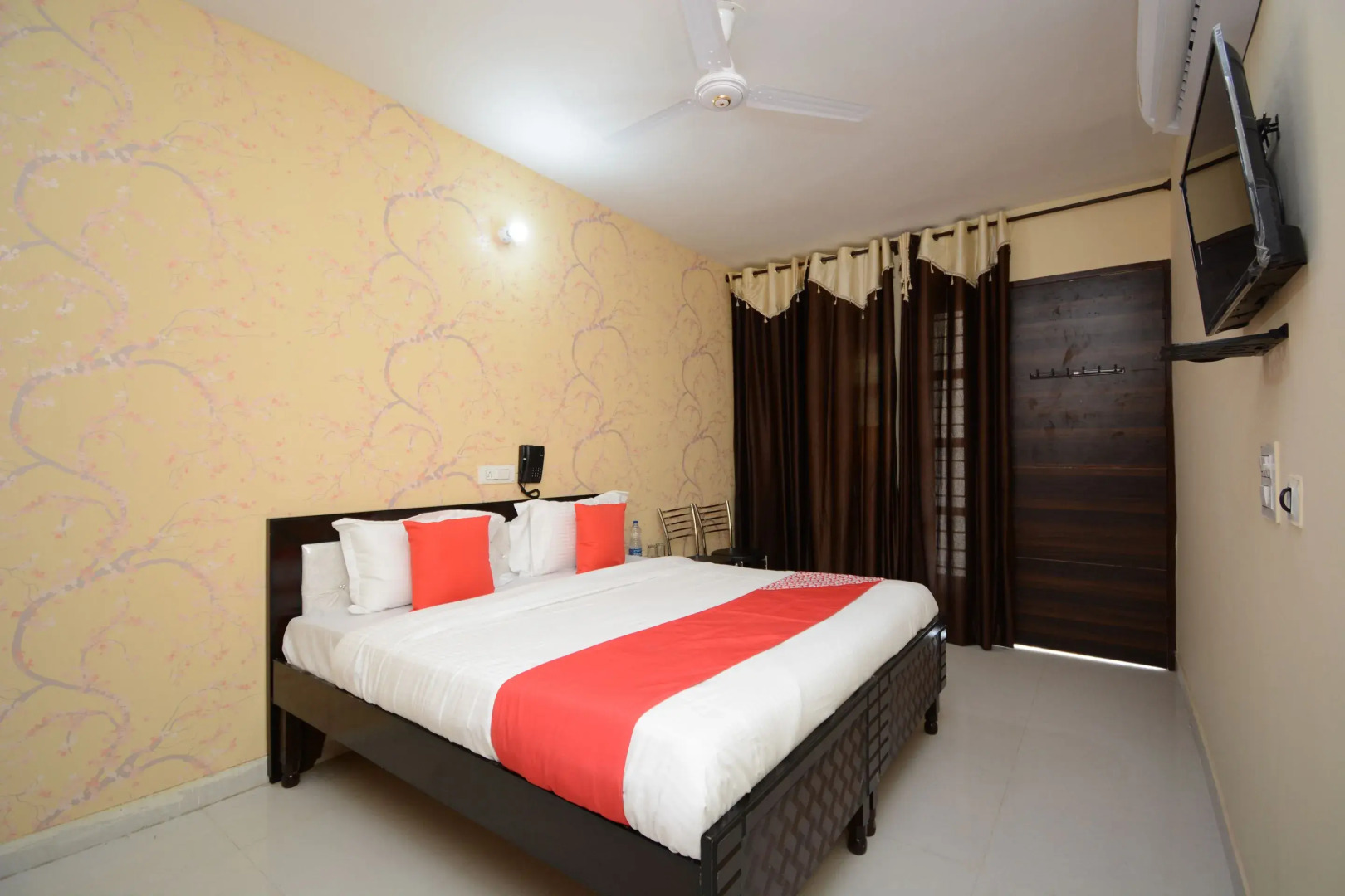 OYO 37658 King Palace