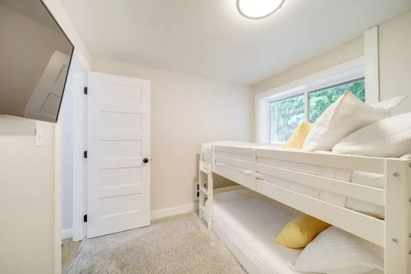 Tree-lined Hayden Home w/ Hot Tub & Lake Views!