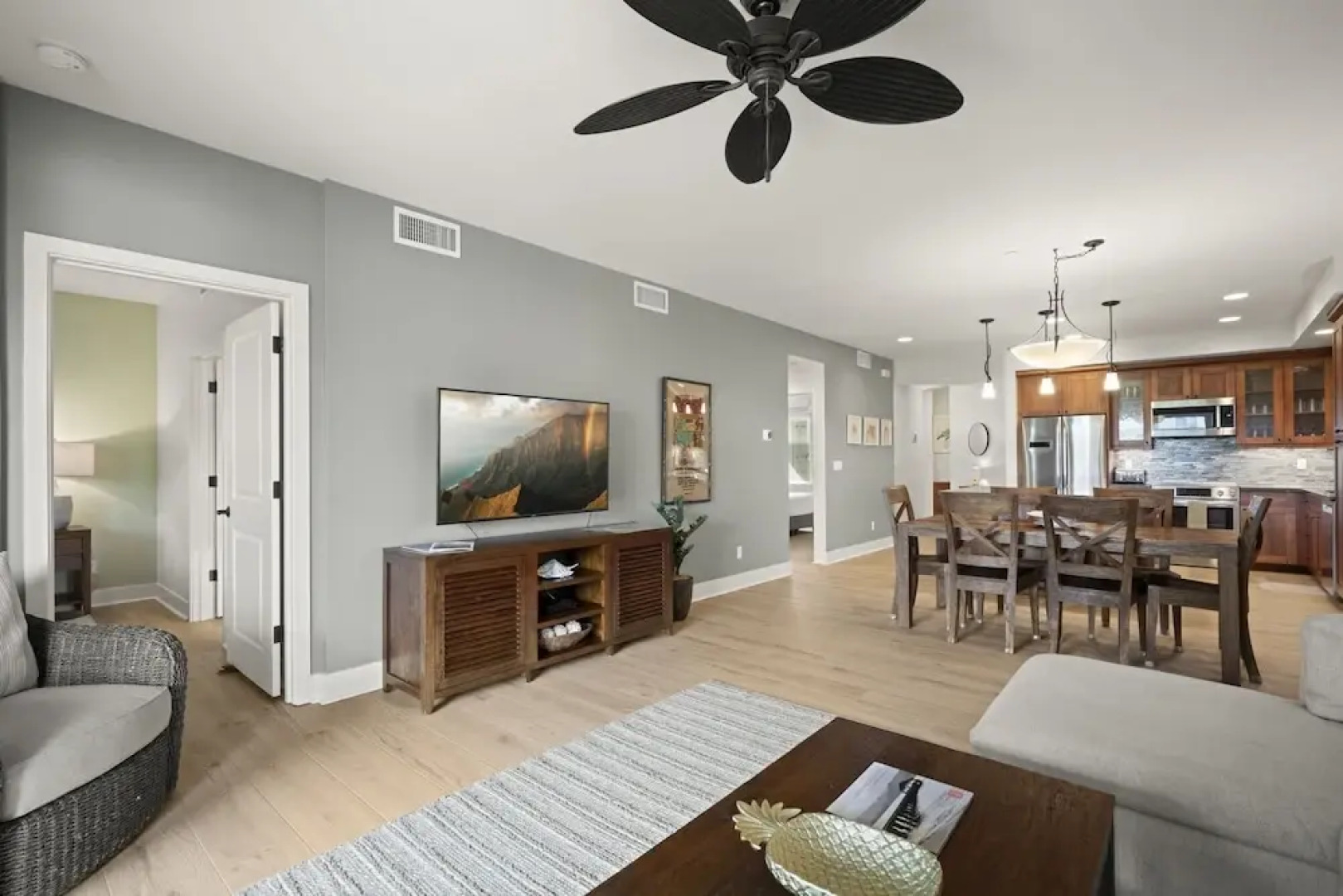 Pili Mai 5d 3 Bedroom Condo by RedAwning